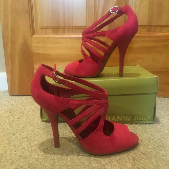 Gianni Bini Zodiac Pumps - Picture 2 of 7